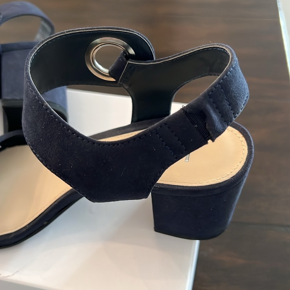 NIB - Bar III Navy Blue Sandal with Silver Accent- S6 - Picture 5 of 6
